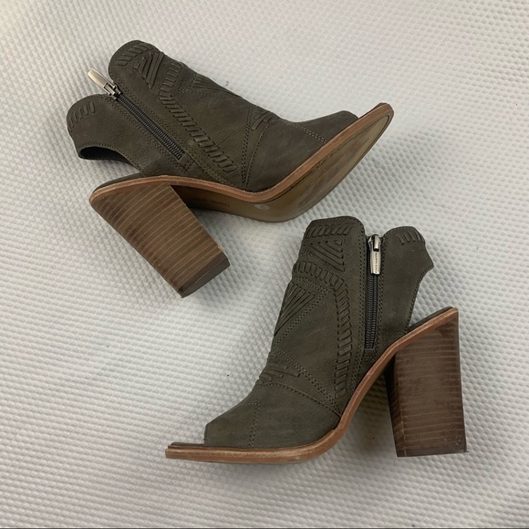 Vince Camuto Karinta heel - Picture 2 of 15